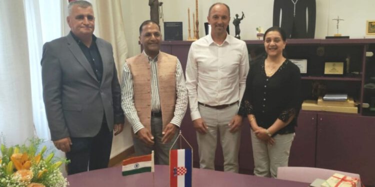 Veleposlanik Indije obišao Sinj, evo što je ga je oduševilo