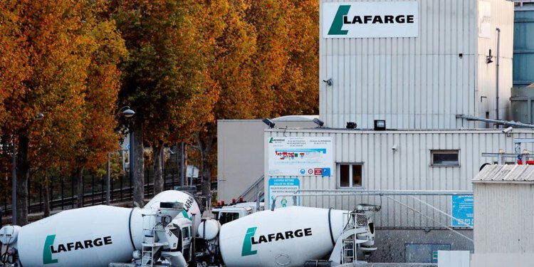 Vojne obitelji zahtijevaju da DOJ oslobodi fond za žrtve Lafarge ISIS-a u iznosu od 777 milijuna dolara