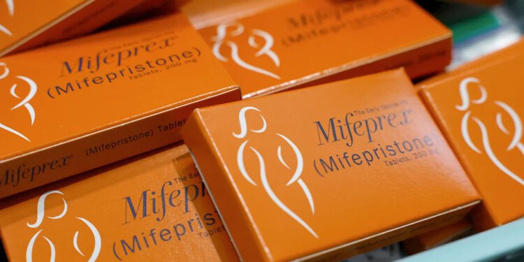 Vrhovni sud suočen s hitnim zahtjevom zbog odluke o pristupu pilulama za pobačaj