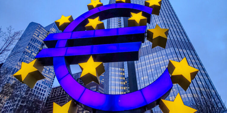 Zašto bi ECB mogla biti prisiljena povećati stope unatoč slabom gospodarstvu EU — RT Business News