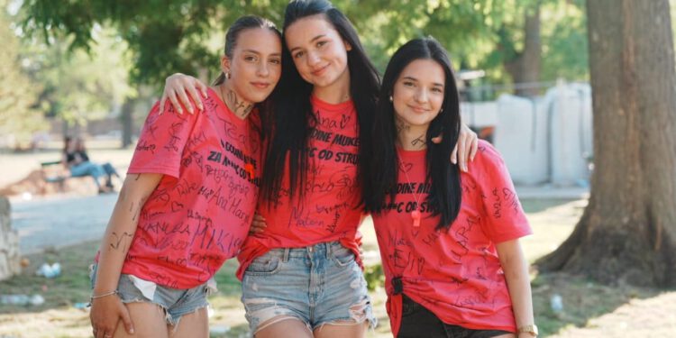 Zvončac u znaku maturanata: Pjesma i slavlje obilježili zadnji dan škole