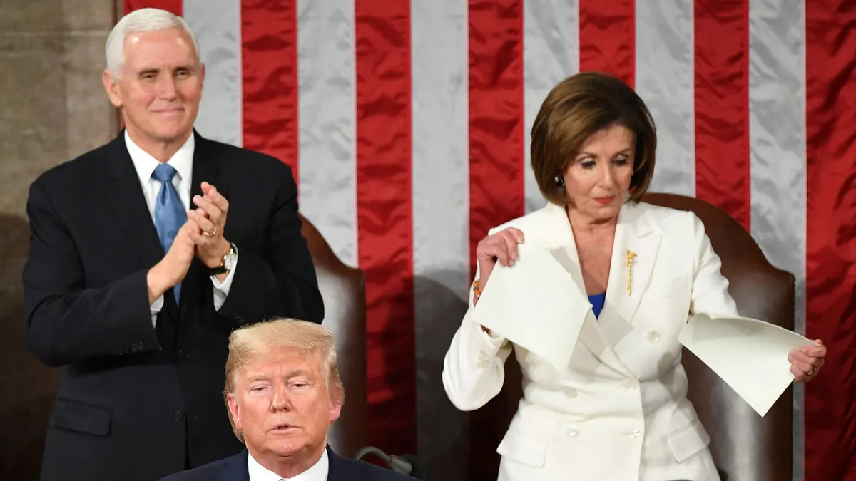 Pelosi na State of the Union 2020.