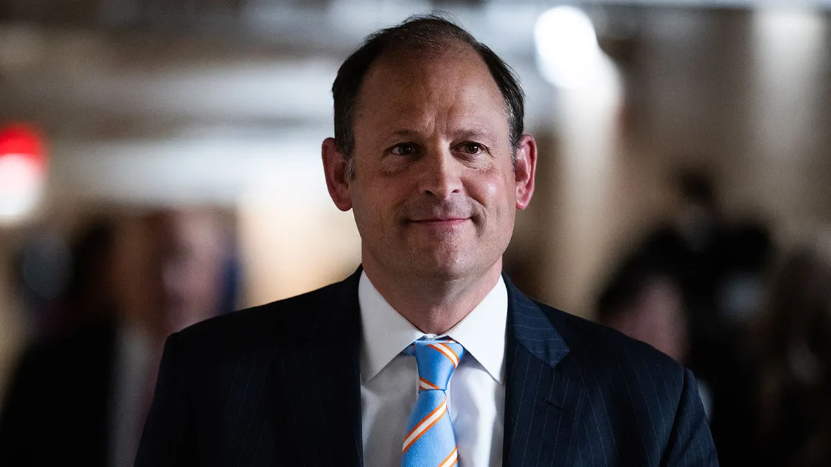 Rep. Andy Barr u šetnji američkim Kapitolom