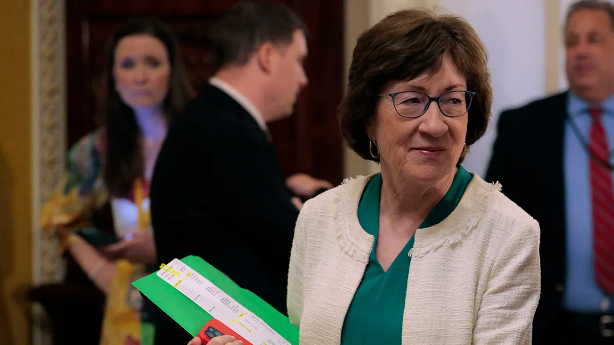 Senatorica Susan Collins odlazi s političkog ručka Senata na američkom Kapitolu