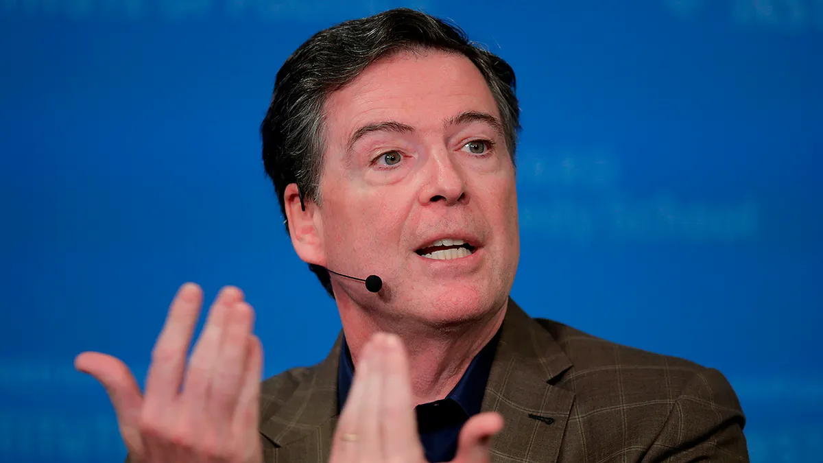 Bivši direktor FBI-a James Comey govori na forumu JFK Jr. Sveučilišta Harvard