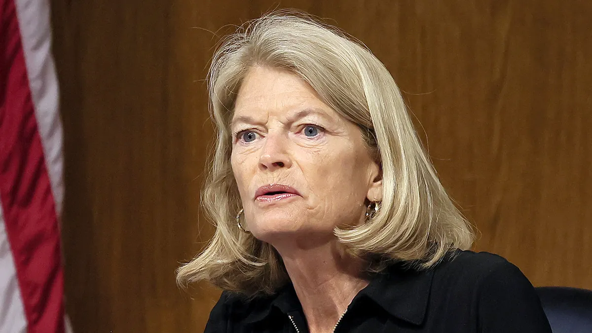 Njegovo. Lisa Murkowski