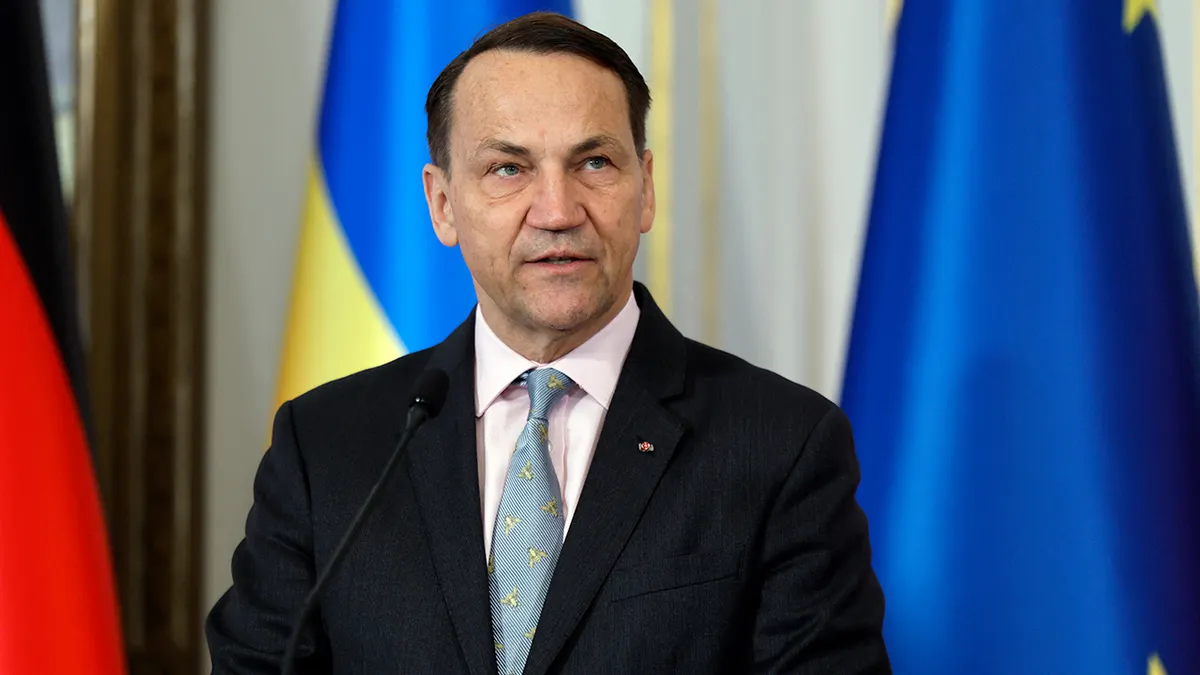 Poljski ministar vanjskih poslova Radek Sikorski na tiskovnoj konferenciji u Varšavi
