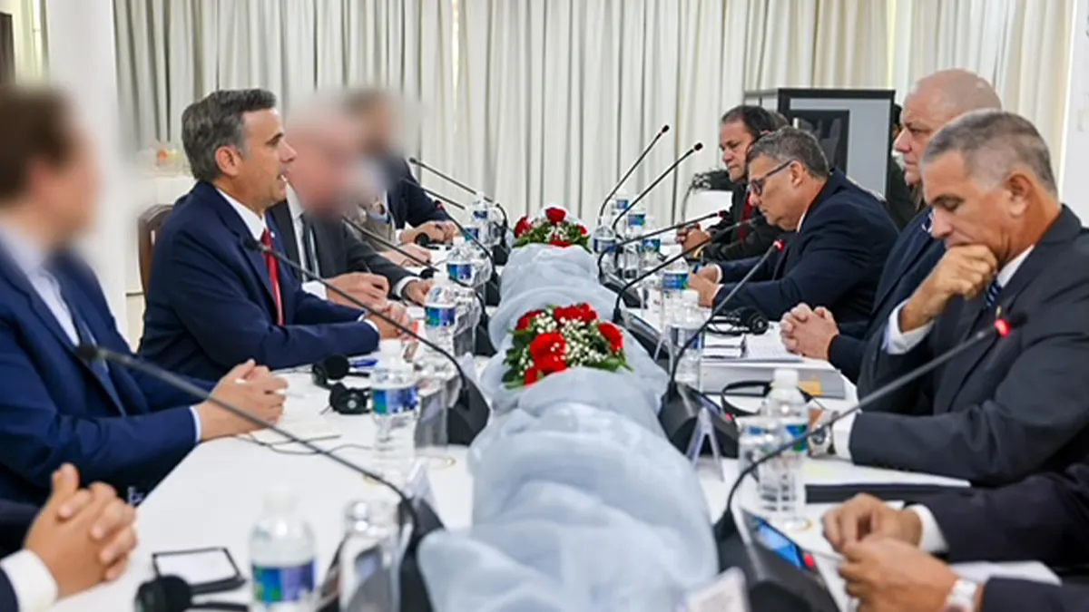 Direktor CIA-e John Ratcliffe na sastanku s dužnosnicima u Havani na Kubi