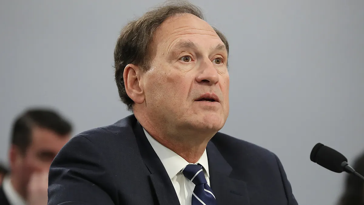 Sudac Vrhovnog suda SAD-a Samuel Alito svjedoči tijekom saslušanja Predstavničkog odbora za raspodjelu sredstava u Washingtonu, DC
