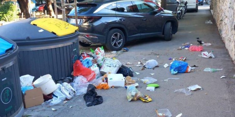 Ovako izgleda jedna splitska ulica, a građani kipe od bijesa!