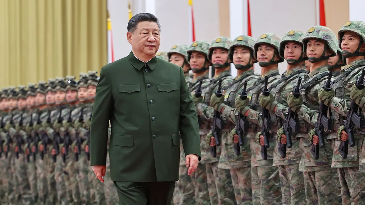 Kineski predsjednik Xi Jinping na smotri trupa u PLA garnizonu u Makau