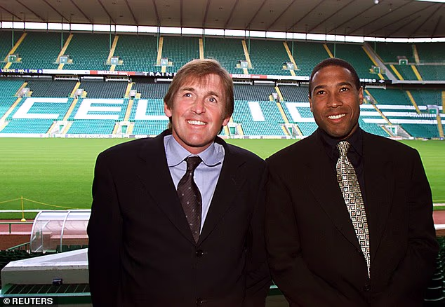 Vijest dolazi istog dana kada je druga legenda Liverpoola Kenny Dalglish (lijevo) otkrio da mu je dijagnosticiran rak