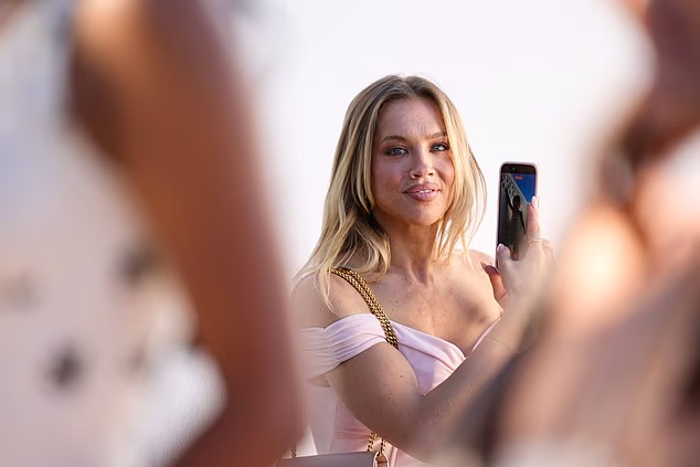 Tammy je pri ruci imala svoj telefon kojim je snimila niz selfija