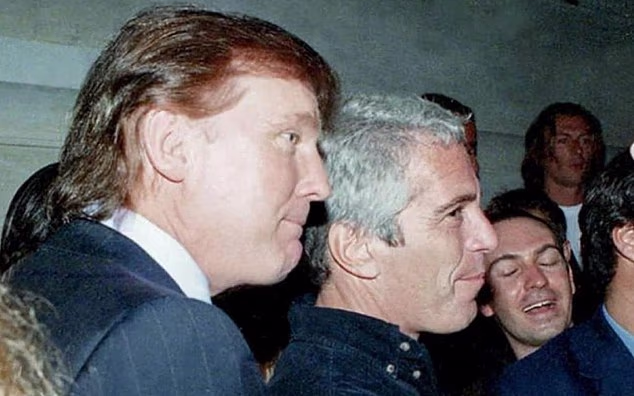 Strickland je među onima koji su nezadovoljni Trumpovim postupanjem s Epsteinovim dosjeima