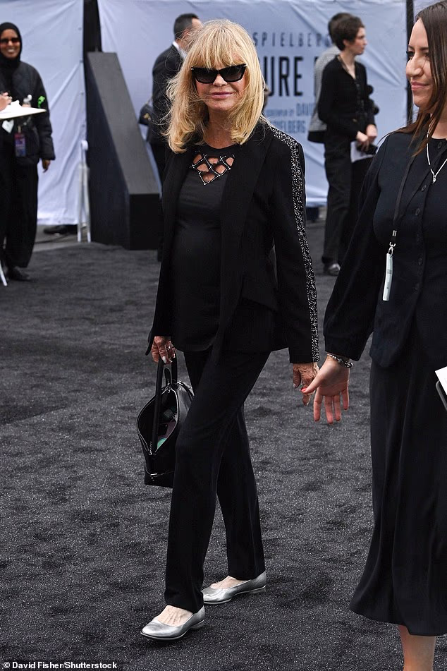 Goldie Hawn (80) izgledala je nevjerojatno mladoliko kad je izašla na premijeru