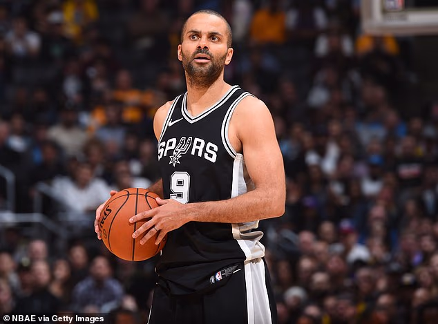Parker je osvojio četiri naslova NBA prvaka i postao šesterostruki All-Star igrač dok je bio u San Antoniju