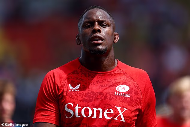 Maro Itoje, engleski kapetan, bio je vani sa svojim suigračima iz ekipe Saracens slaveći kraj sezone