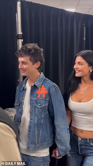 Kylie s ljubavlju gleda u svog muškarca dok stižu u Madison Square Garden