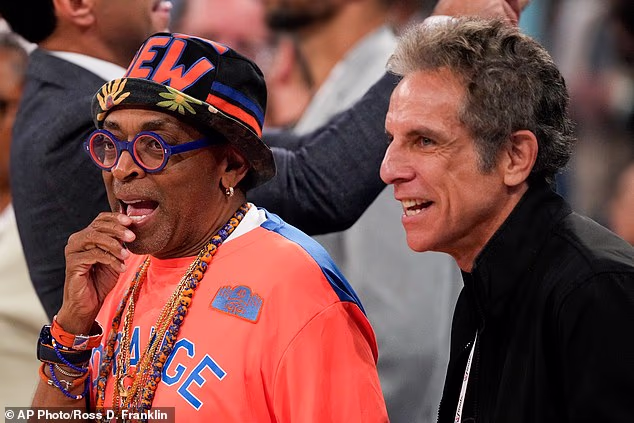 Redatelj Spike Lee - možda najpoznatiji obožavatelj Knicksa od svih - razgovara sa Stillerom
