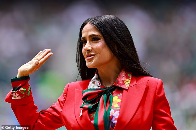 U uvodu drugog dijela ceremonije otvorenja pomogla je meksička glumica Salma Hayek