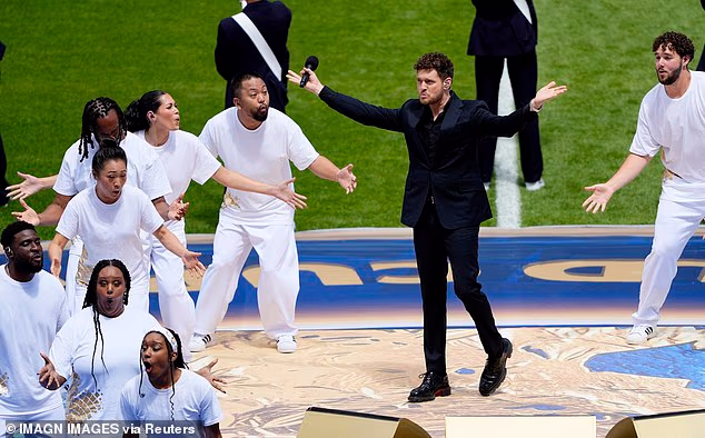 Michael Buble bio je glavna atrakcija na ceremoniji otvaranja, nastupivši neposredno prije početka