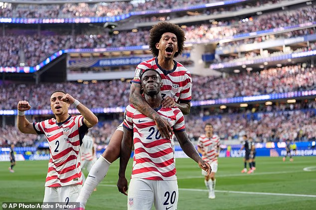 Napadač Monaca postigao je drugi i treći gol Amerike dok je SAD poveo s 3-0