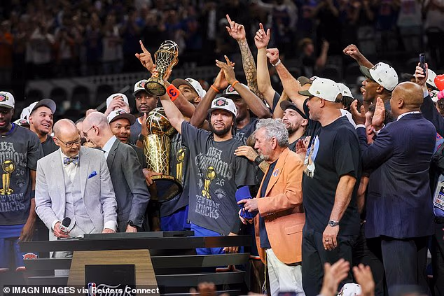 Knicksi su osigurali svoj prvi NBA naslov od 1973. pobjedom 4-1 nad San Antonio Spursima
