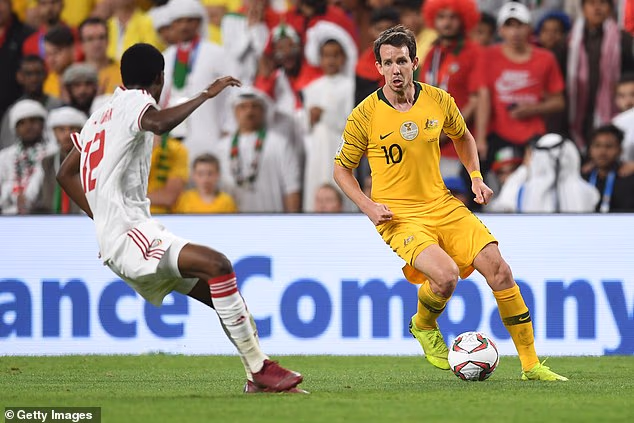Bivši kolega iz Soccerooa, Robbie Kruse (na slici) također je dobio priliku za to