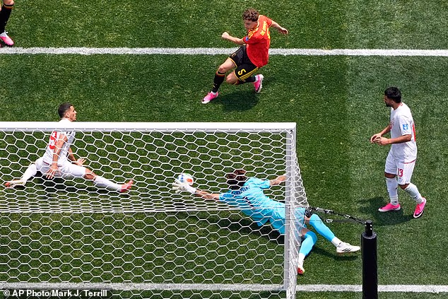 Iranski vratar Alireza Beiranvand napravio je nekoliko važnih obrana u Los Angelesu