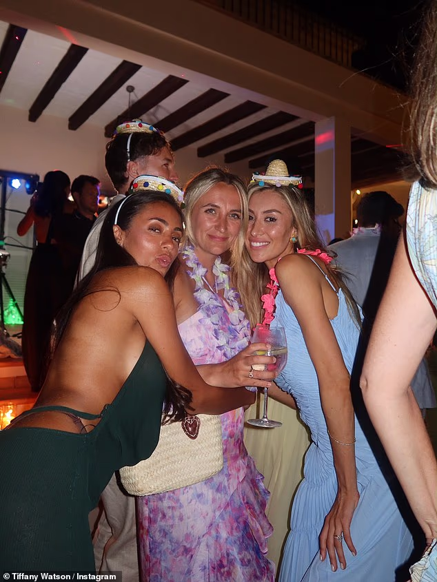 Bivša zvijezda Made In Chelsea (30) vjenčala se sa svojim suprugom na drugoj ceremoniji, nakon što se prethodno udala u Londonu prošlog mjeseca