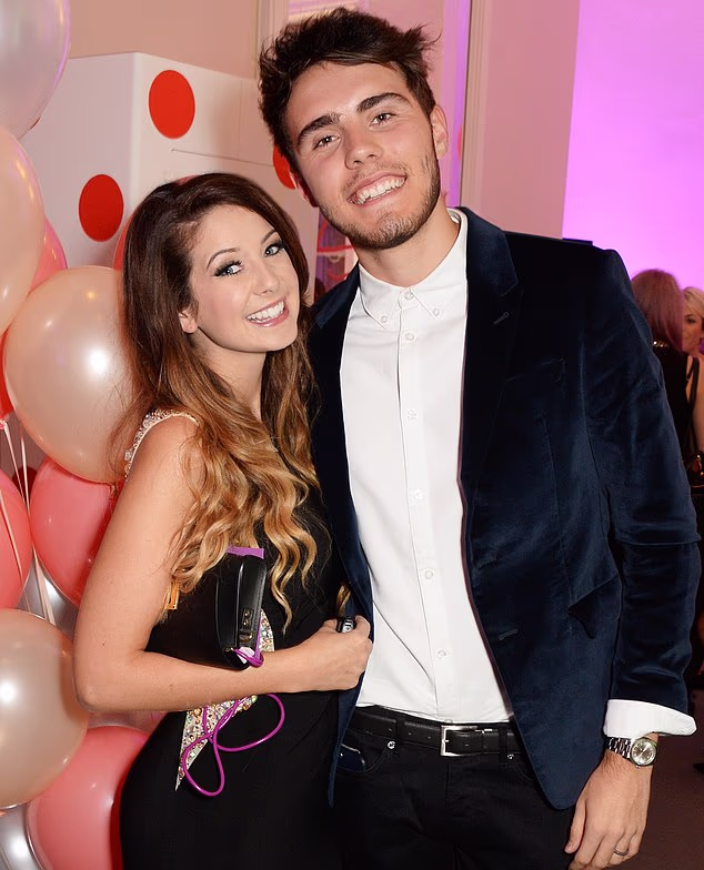 Zoe Sugg i Alfie Deyes na predstavljanju Suggove debitantske kolekcije ljepote u rujnu 2014.