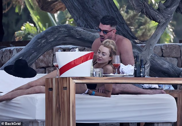 Proveli su dan opuštanja u klubu na plaži