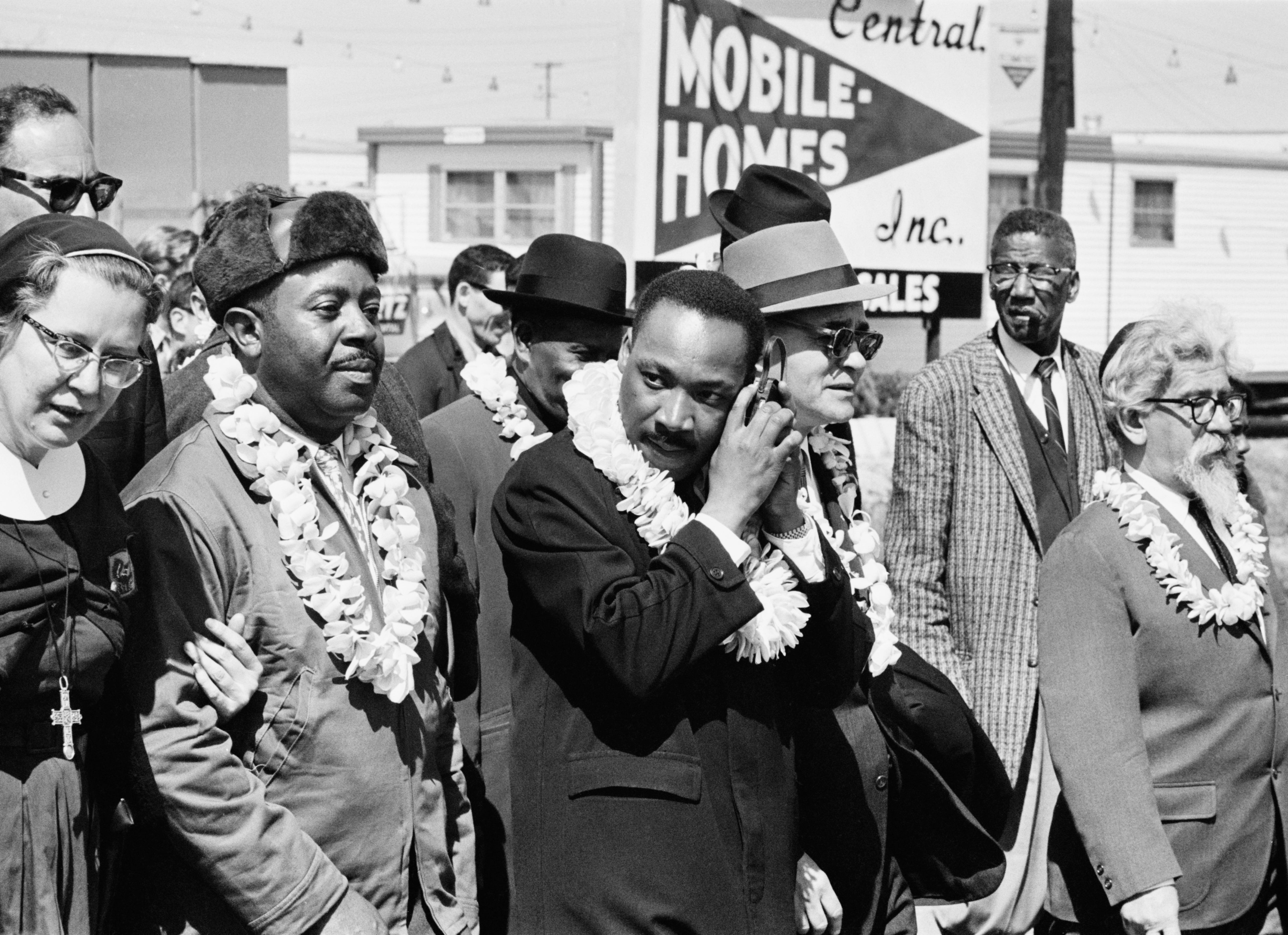 Martin Luther King Jr u ​​prvoj liniji trećeg marša od Selme do Montgomeryja, Alabama, u kampanji za ispravnu registraciju crnih birača, 23. ožujka 1965., država Yellowhammer dugo je bila u središtu borbe za prava glasača