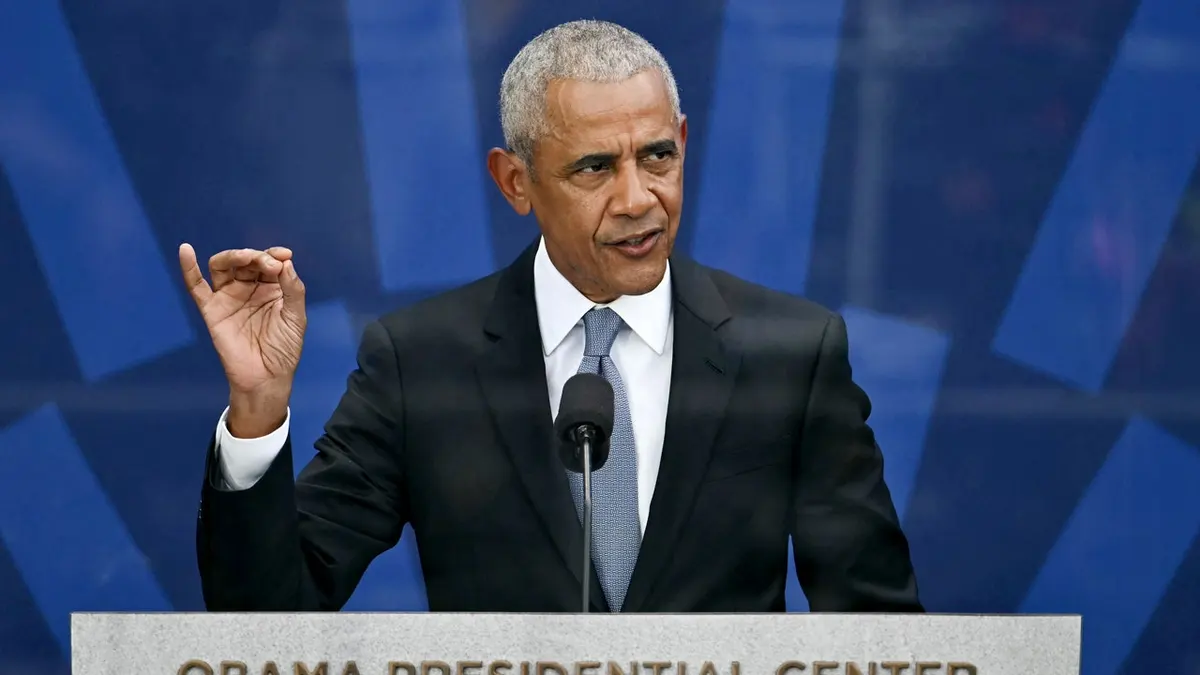 obama na predsjedničkom središnjem podiju