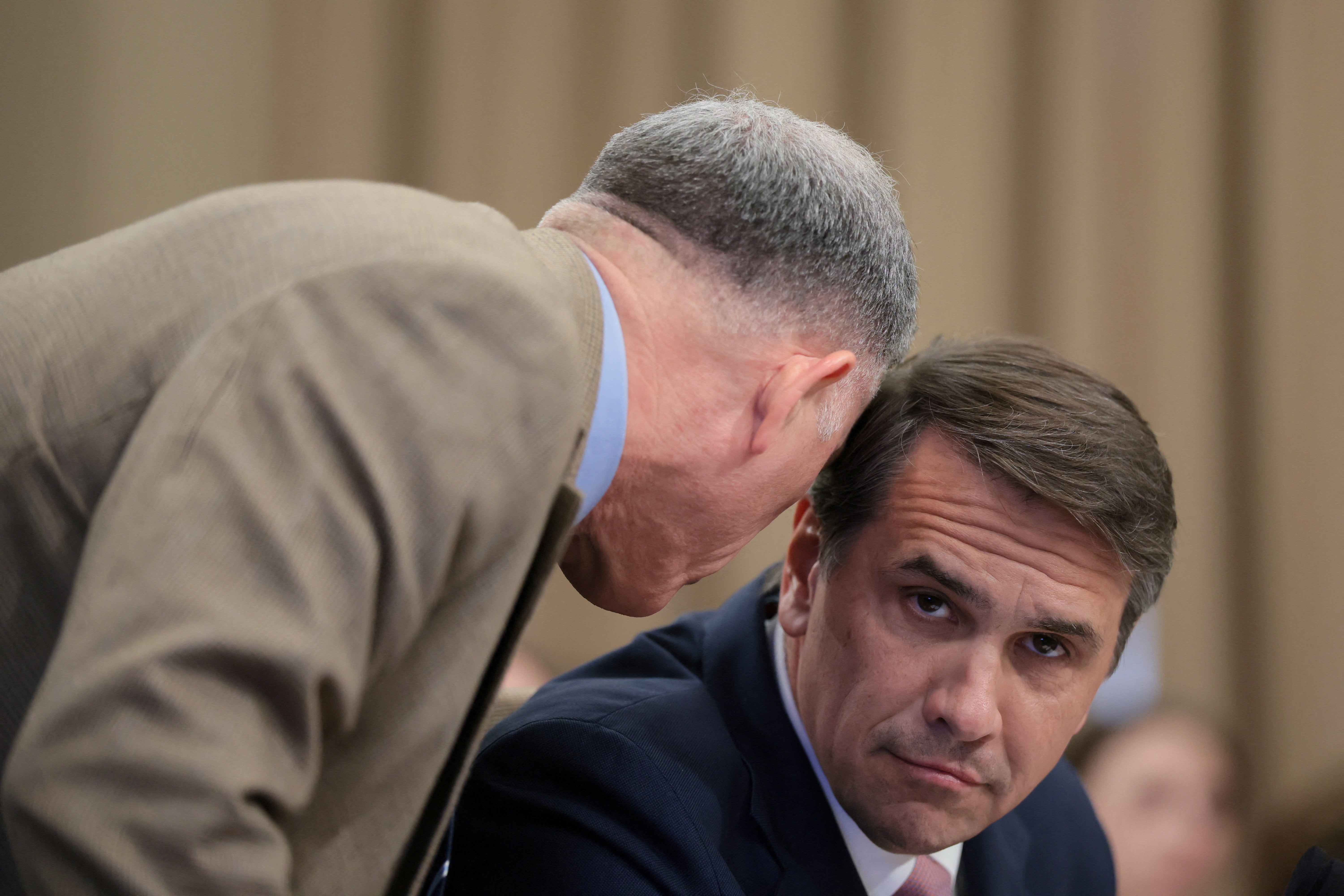 Vršitelj dužnosti državnog odvjetnika Todd Blanche kaže da Trumpova administracija 'ne napreduje' s fondom od gotovo 1,8 milijardi dolara za predsjednikove saveznike, ali DOJ nije odbacio druge načine da im se plati