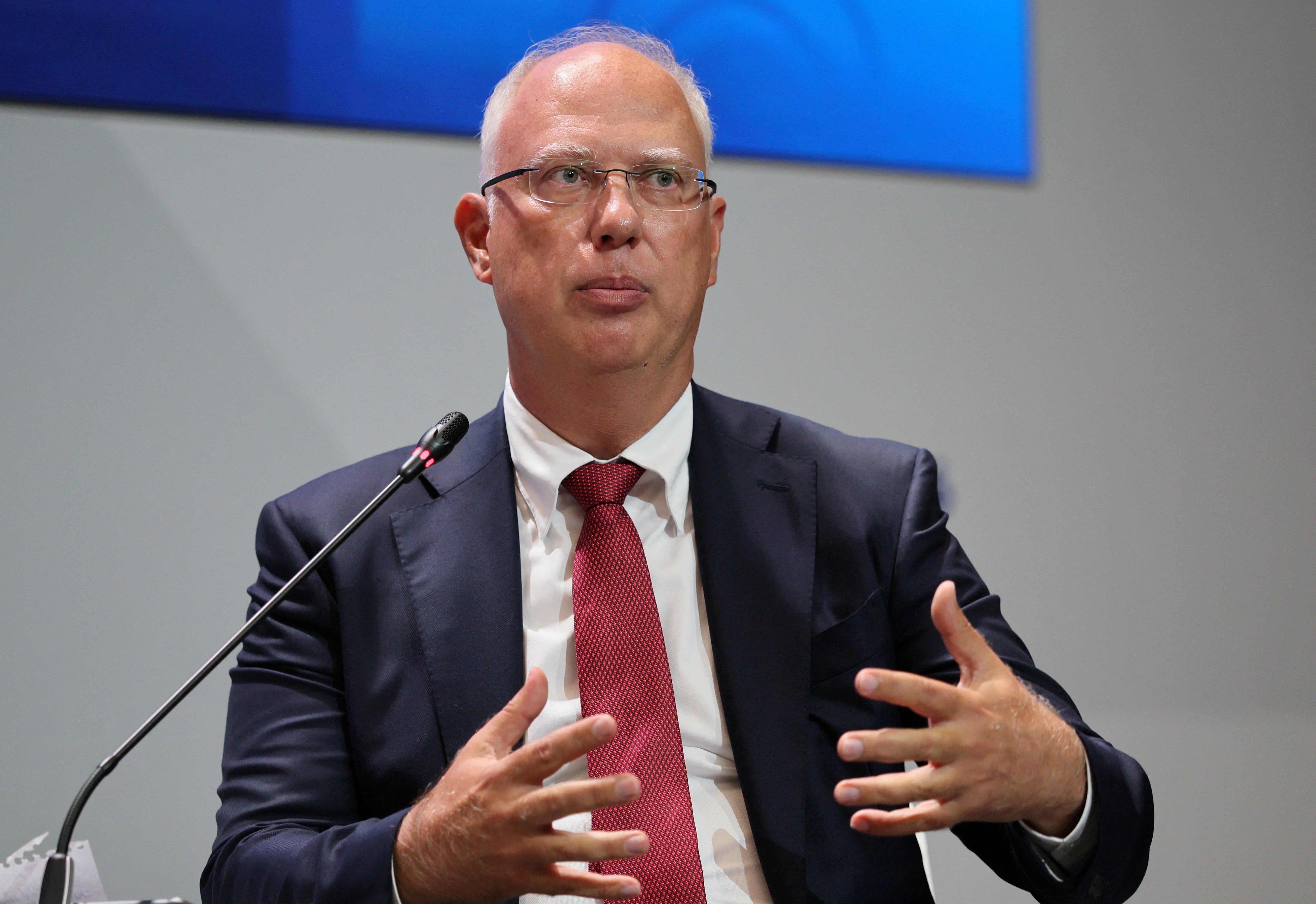 Kirill Dmitriev, izaslanik ruskog predsjednika i čelnik Ruskog fonda za izravna ulaganja, nazoči sjednici Sanktpeterburškog međunarodnog ekonomskog foruma (SPIEF) u Sankt Peterburgu, Rusija, 4. lipnja 2026. REUTERS/Anastasia Barashkova