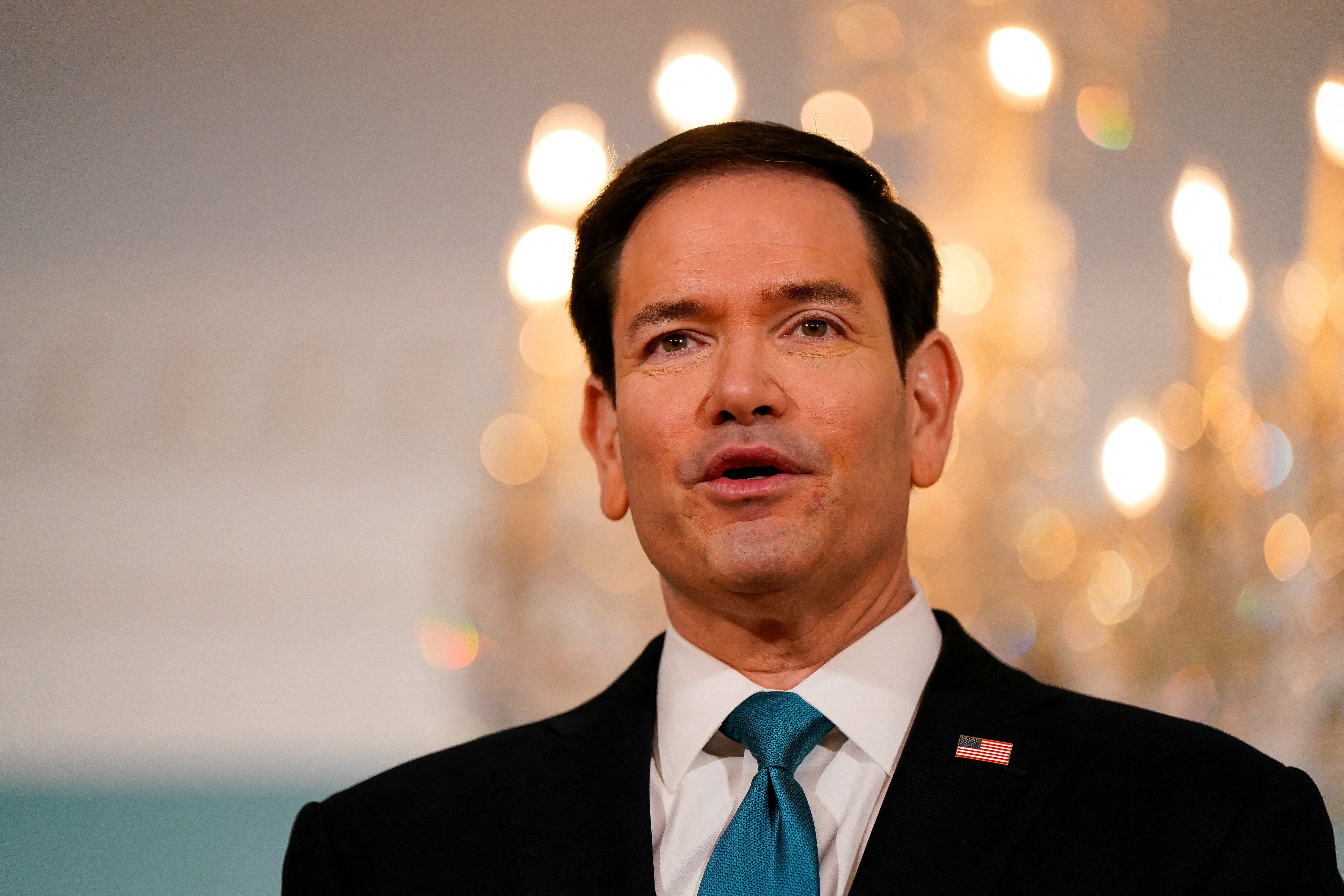 Državni tajnik Marco Rubio razgovara s kuvajtskim ministrom vanjskih poslova šeikom Jarrahom Jaberom Al-Ahmadom Al-Sabahom