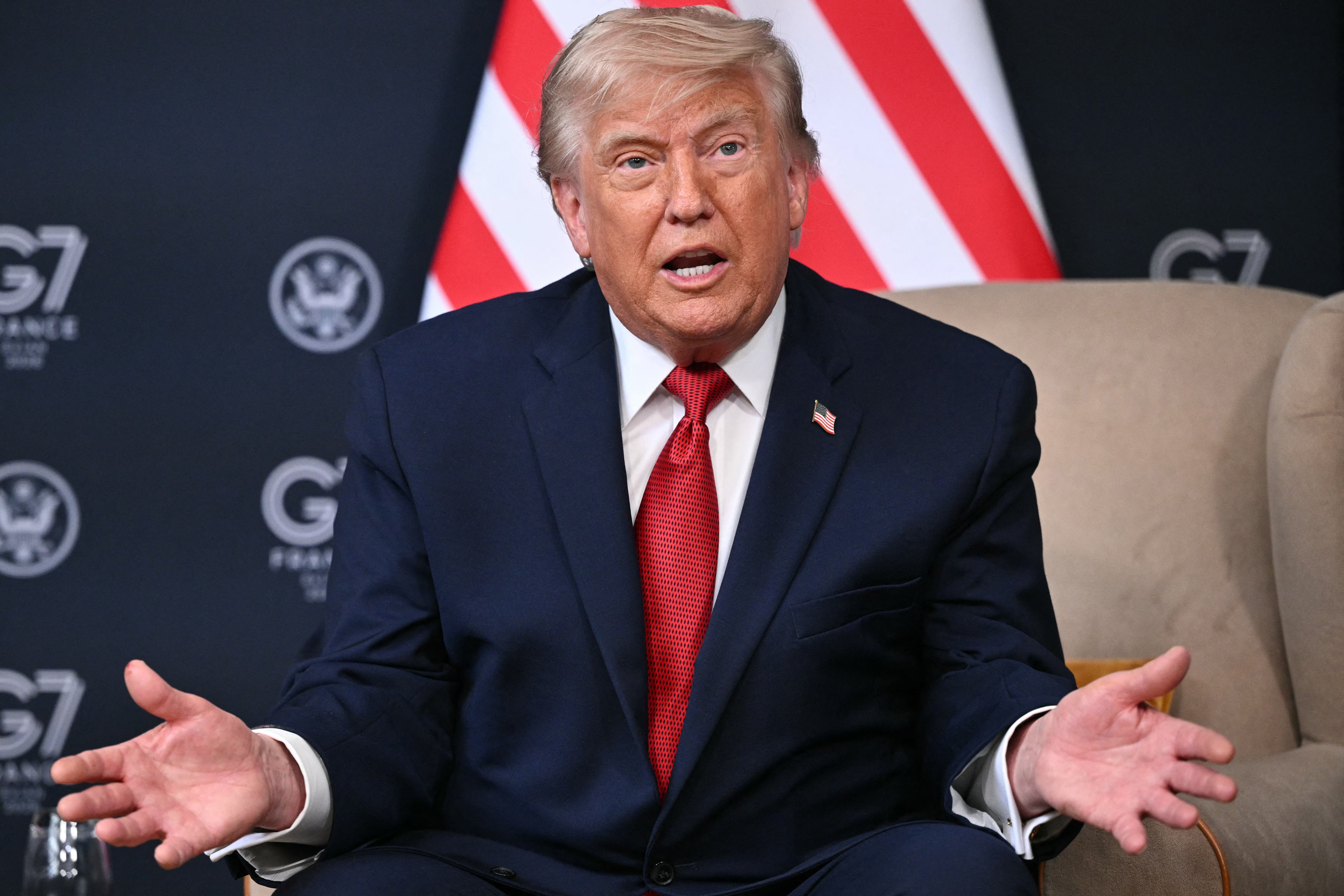 Trump je izdao novo upozorenje da će ponovno baciti bombe ako ne bude zadovoljan dogovorom