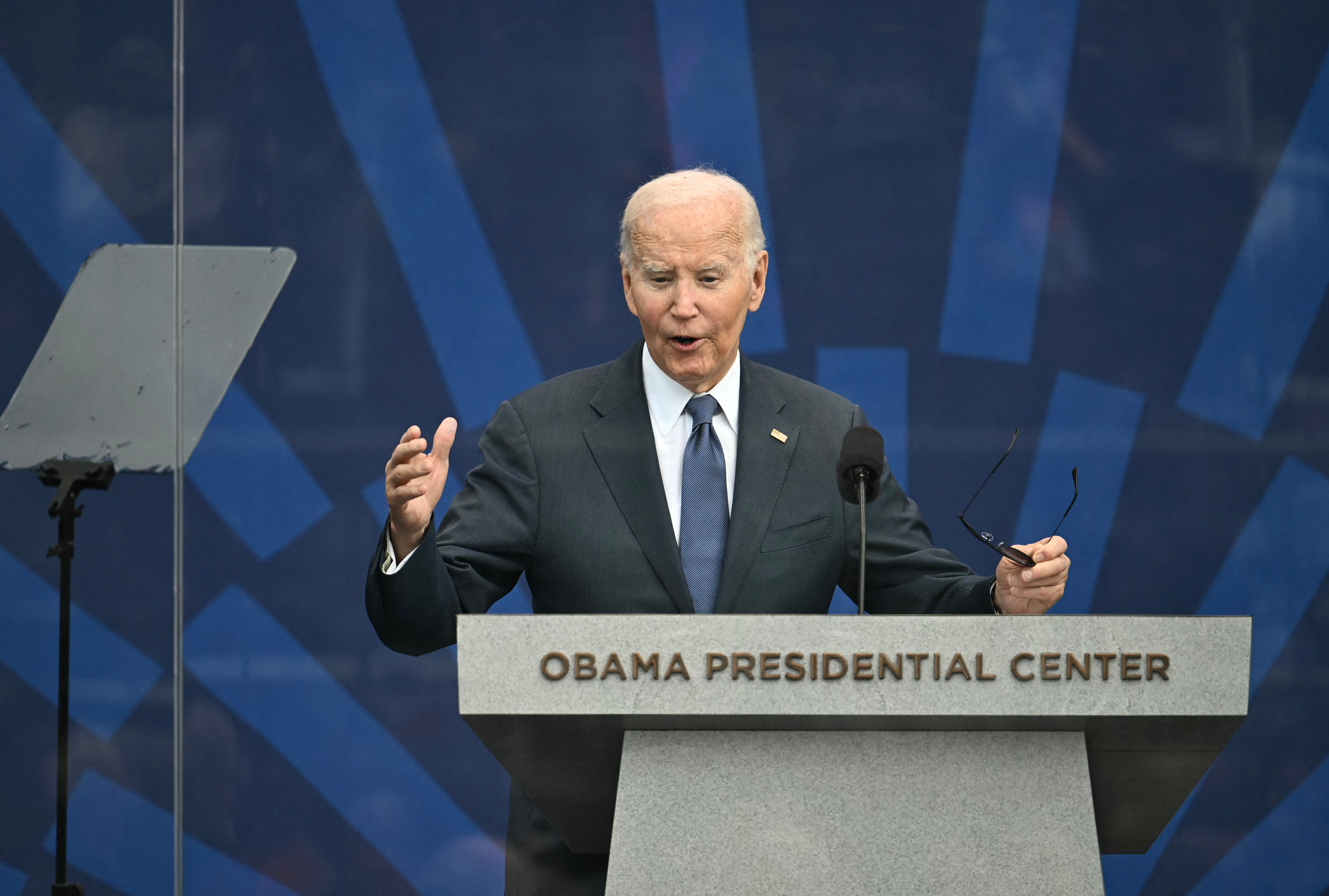 Bidenova demokratska administracija odbila je predati snimke i transkripte iz 2016. i 2017., što je dovelo do toga da republikanci u Kongresu osude njegovog državnog odvjetnika Merricka Garlanda za nepoštivanje suda