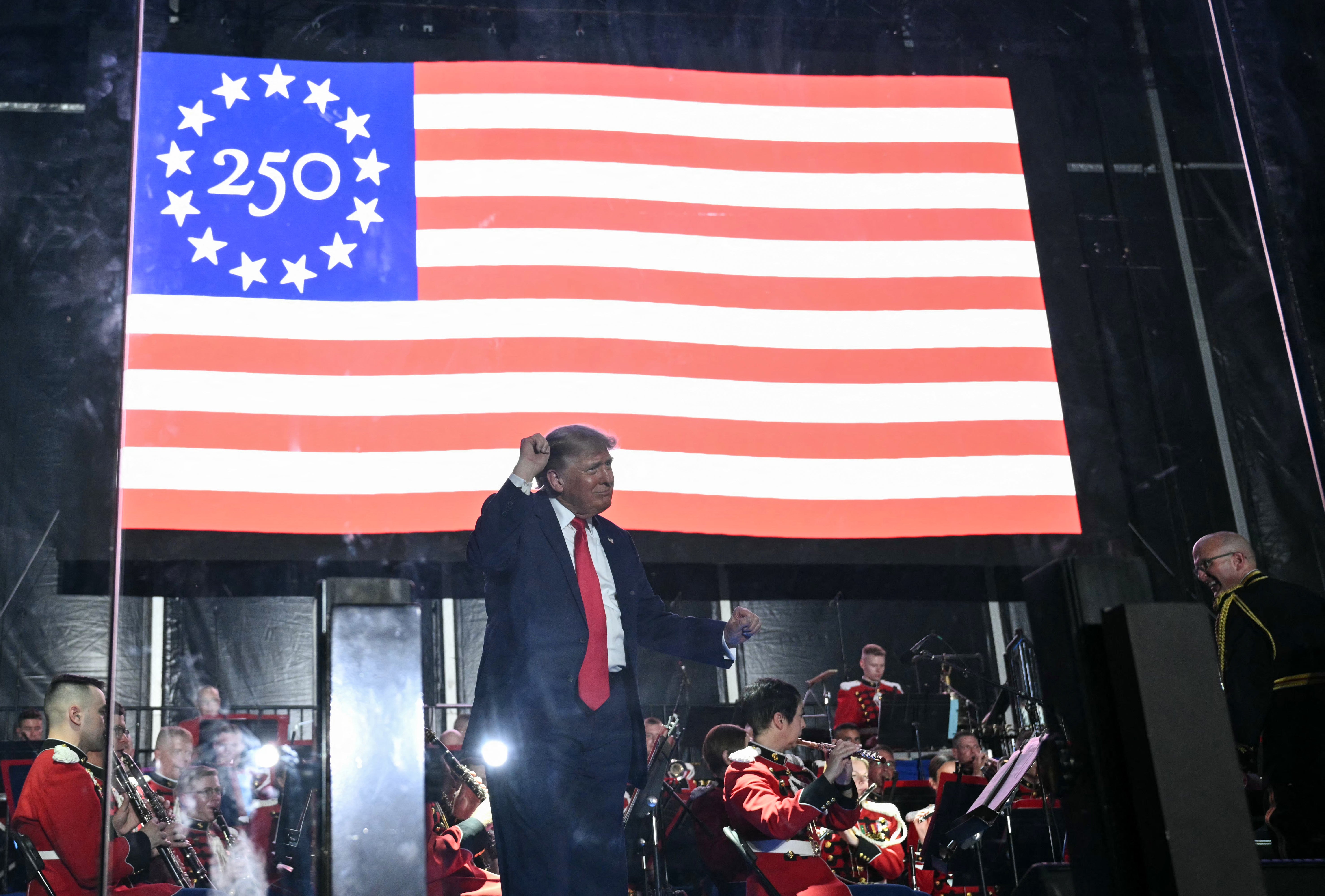 Ovaj incident označava posljednju neuspjeh za događaj America 250 Donalda Trumpa, koji je već zabilježio slab odaziv i povlačenje niza glazbenih izvođača visokog profila
