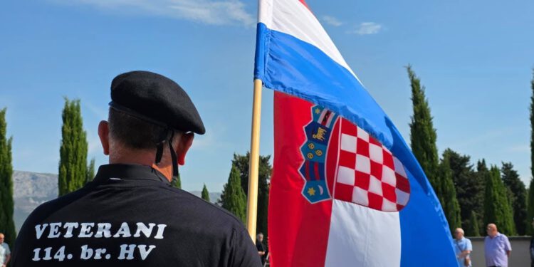 35 godina ponosa i žrtve: Split se ‘tresao’ od emocija, branitelji 114. brigade dobili ovacije koje se pamte