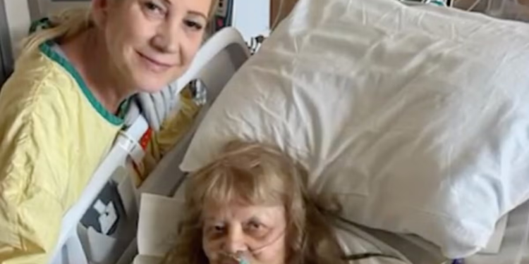 80-godišnja žena bori se za život nakon što je zadobila opekline jer je zaspala na suncu Arizone