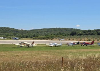 Kod aerodroma u Vrsaru srušio se zrakoplov, hitne službe su na terenu!