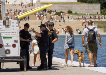 Američka policija uhitila je olimpijca jer je ‘dirao’ Reflecting Pool liner — ali se kune da ga nije odlijepio