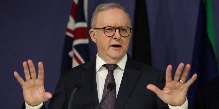 Anthony Albanese prvi slučaj ptičje gripe H5N1 naziva ‘zabrinjavajućim’ jer virus stiže do Australije