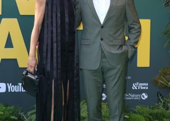 Benedicta Cumberbatcha prati njegova prekrasna supruga Sophie Hunter na londonskoj premijeri njegovog novog dokumentarca How To Live On Earth