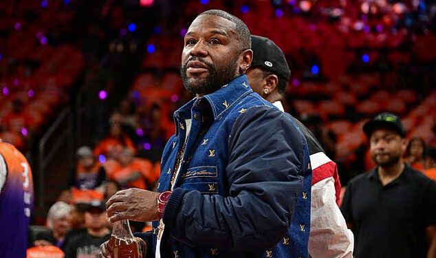 Boksačka ikona Floyd Mayweather suočava se s optužbama za kazneno djelo nakon što je navodno koristio loš ček za kupnju sata od 200.000 dolara