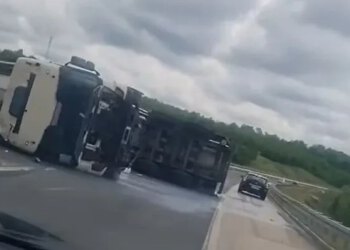 Cisterna s mlijekom prevrnula se kod Doboja