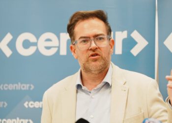 Damir Barbir kritizira Vladu: “Pola milijarde eura godišnje odlazi na izmišljena rukovodeća mjesta”