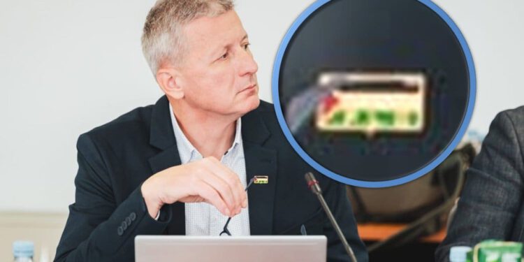 Detalj na sakou splitskog vijećnika privukao pažnju: Jakov Prkić mjesecima nosi palestinsku zastavicu